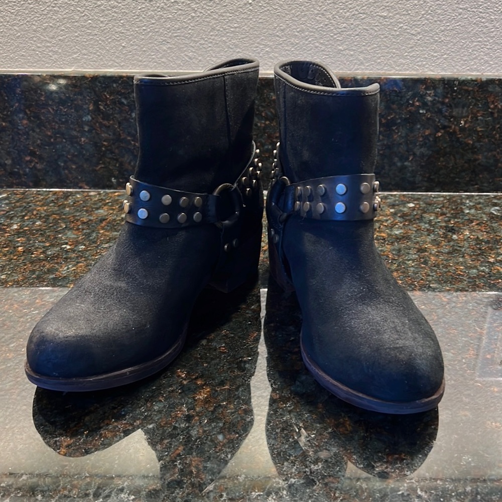 UGG woman’s black suede boots. Size 7